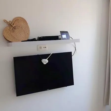 Modern In With Balcony 107 Sqm Tv
