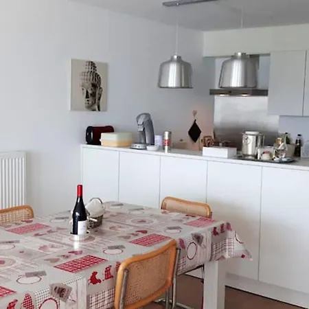 Modern In With Balcony 107 Sqm Tv * 科克赛德